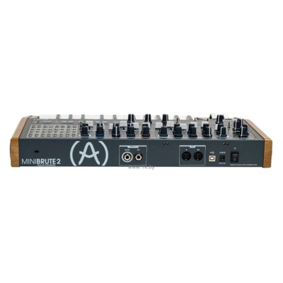 Arturia MiniBrute 2